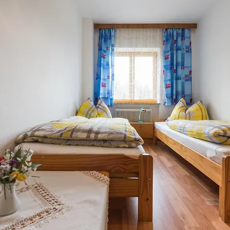 Almliesl Holl-304 Apartman